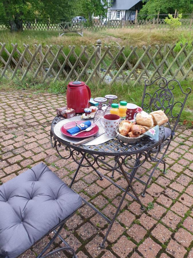 Chambre D'Hote Normande Freneuse-Sur-Risle Exteriör bild